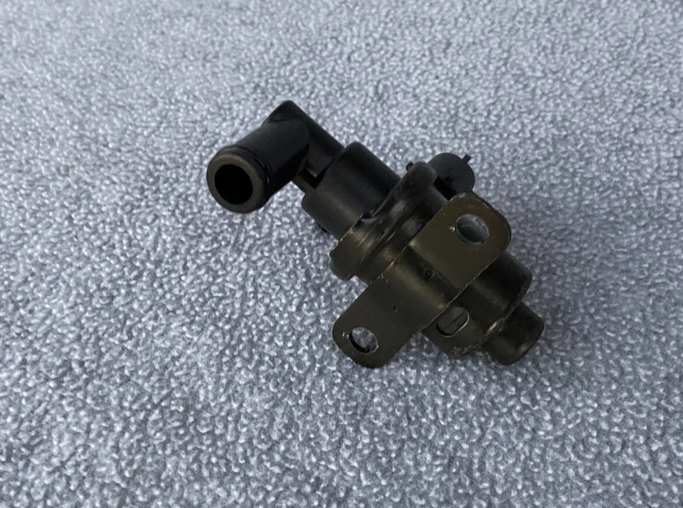 01 02 03 04 05 Lexus GS430 SC430 4.3 V8 Vacuum Switch Valve 90910-12223 OEM - Image 4 of 4