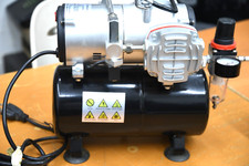 Master Airbrush Modèle TC-828, Compresseur d'air à piston bicylindre haute performance