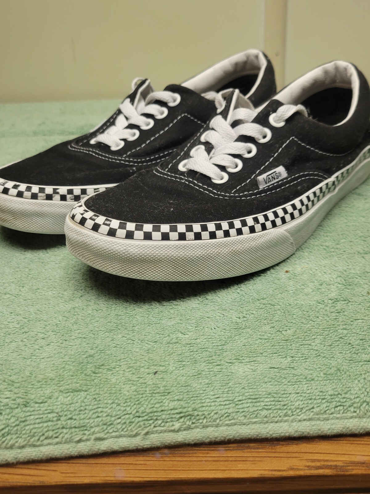 vans authentic checkerboard foxing white skate shoes