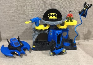 imaginext batman headquarters