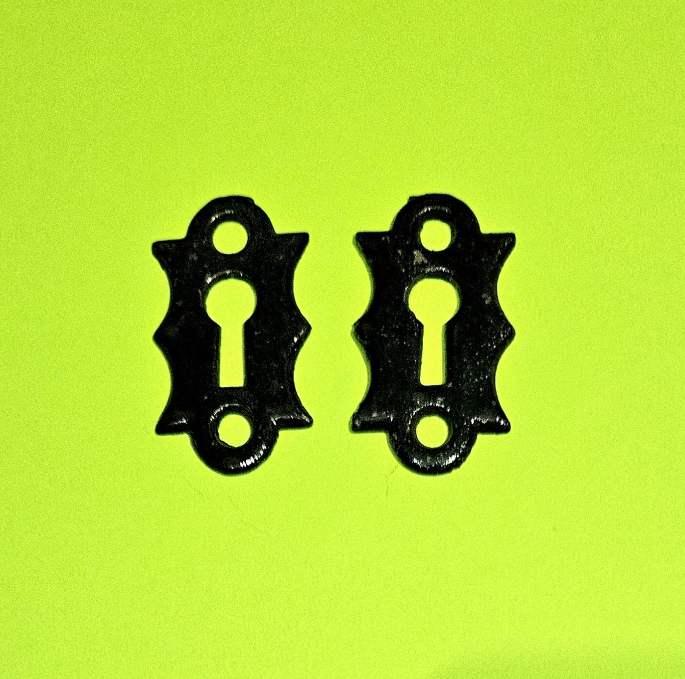 Lot Of 2 Black Scaloped Victorian  Door Key Hole Escutcheon Plates Newold Stock 