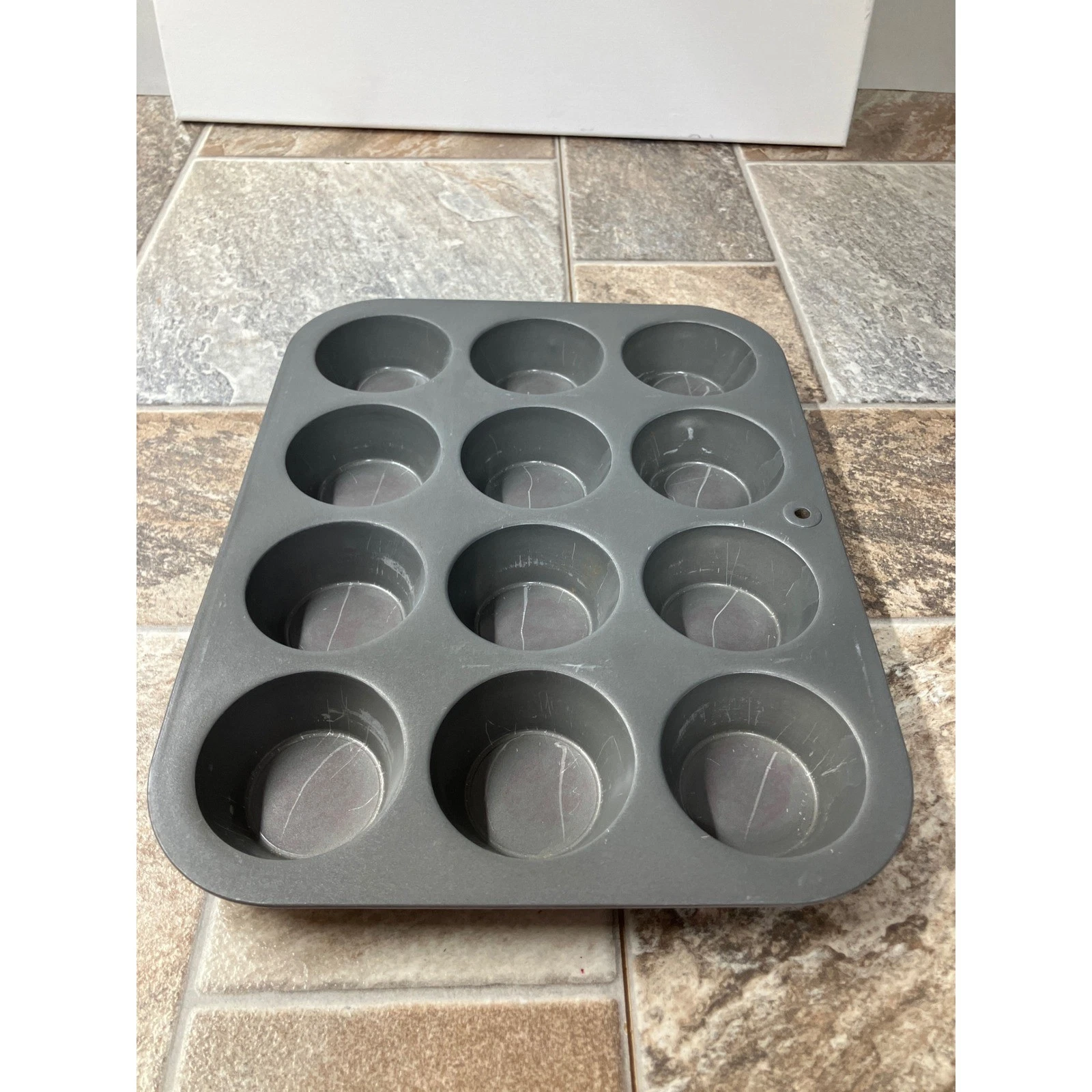 Gray Nonstick 12 Cup Muffin Pan Carbon Steel Cupcake Baking Tray 13.75x10.5in