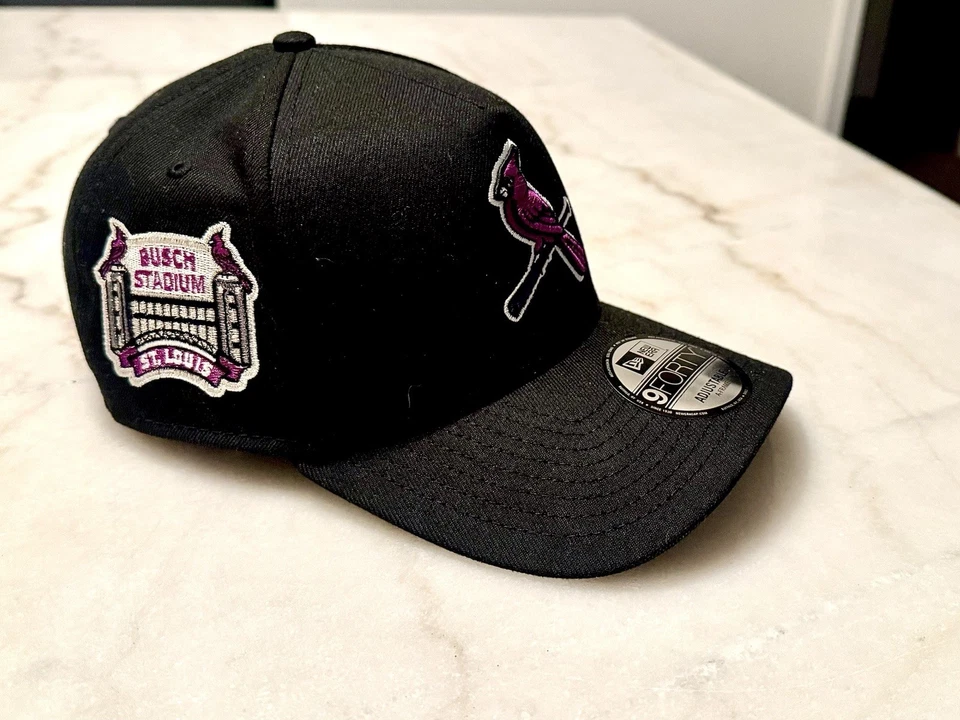 New Era St. Louis Cardinals 9forty SnapBack, parche Busch Stadium, marco A, púrpura Foto 2 de 4