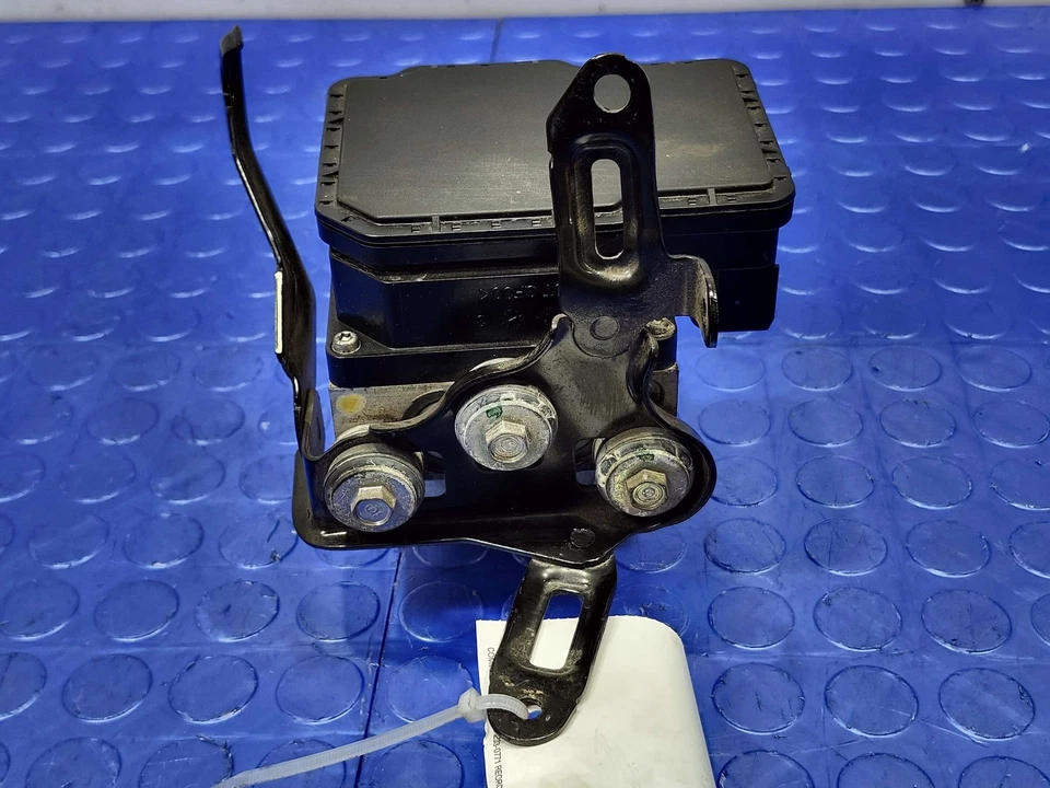 19-22 Honda HR-V AWD ABS Anti Lock Brake Pump Modulator Assembly OEM 57110T7XA43 - Image 4 of 4