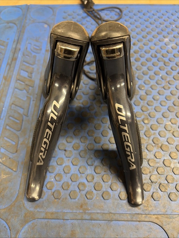 Shimano Ultegra ST-6770 Di2 Shifter Pair 10/11 Speed
