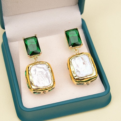 Natural White Keshi Pearl Green Crystal Stud Earrings Gold Plated Women Earrings - Picture 9 of 11