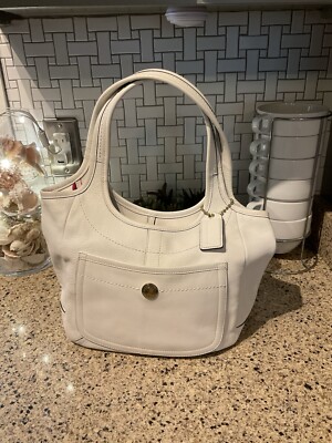 vintage coach old ✨ ivory White bag VINTAGE COACH / OLD COACH GRACIE BAG 4413 IVORY (sold) I had