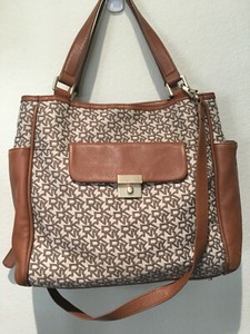 dkny beige purse