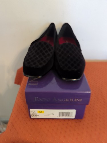 Women's Enzo Angiolini "Liberty" Black Velvet Loafers / Flats Shoes 8.5 M - Picture 3 of 8