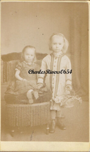 LUTON BEDFORDSHIRE CDV 2 POOR LOOKING CHILDREN VICTORIAN ANTIQUE PHOTO #10229 - Picture 1 of 2