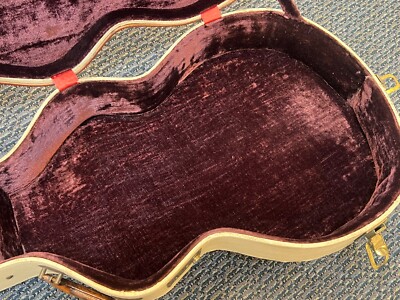 GRETSCH RARE MID 1950's ORIGINAL COWBOY STYLE GUITAR CASE GRETSCH RARE MID 1950's ORIGINAL COWBOY STYLE GUITAR CASE