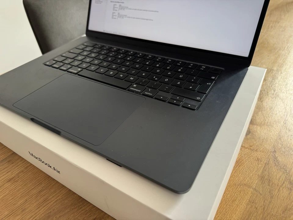 Apple MacBook Air 15" M2 · 8GB · 512GB, Foto 2 von 5