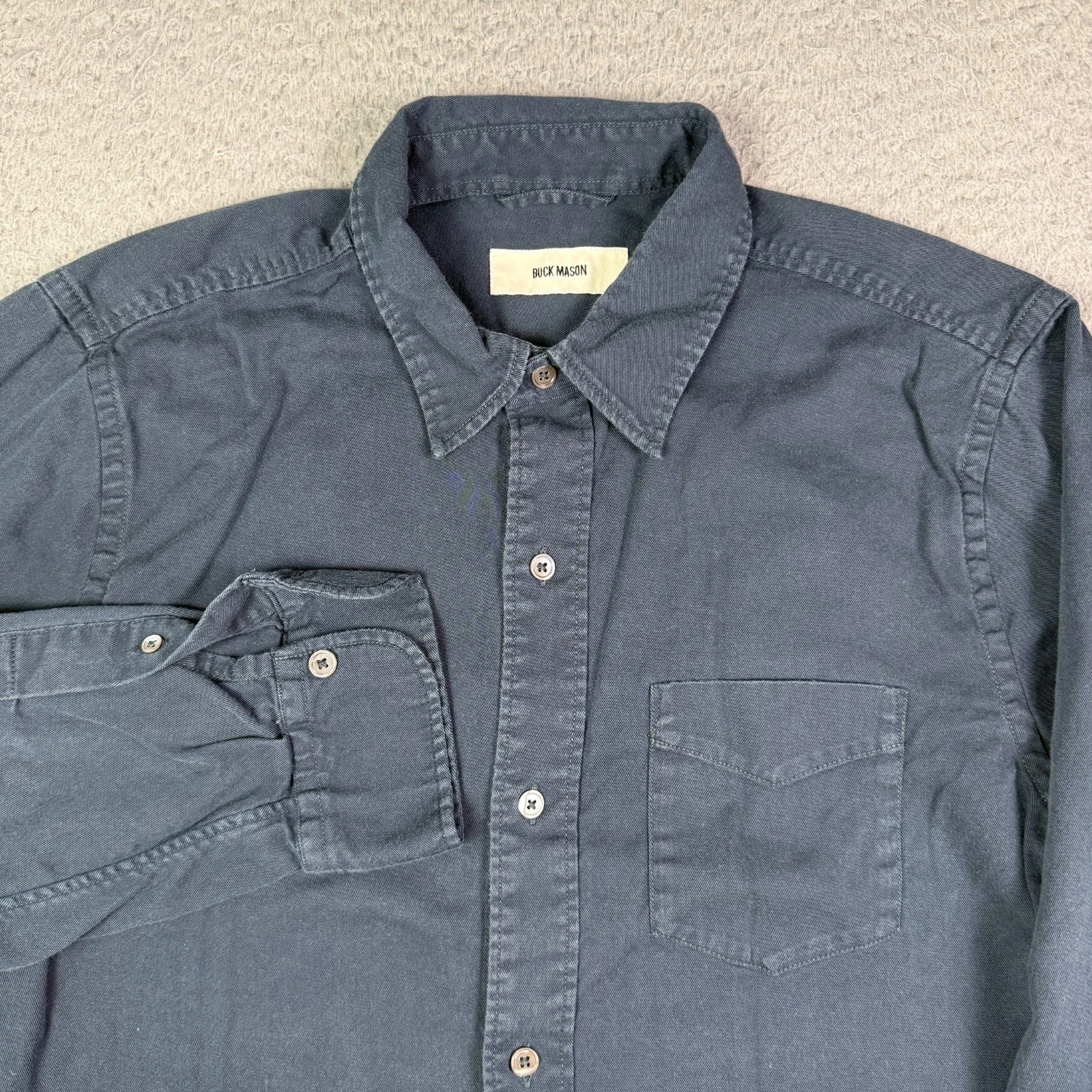 Buck Mason Draped Twill One Pocket Shirt Mens M Navy Button Up Long Sleeve
Opens in a new window or 