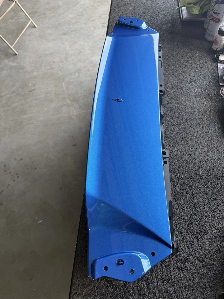 Tercera luz de freno carcasa/panel trasero Lamborghini Huracan. 4T0864284. Foto 3 de 4