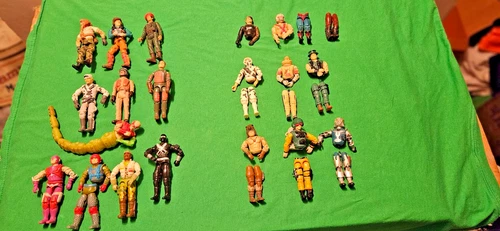 Vintage 1980's Hasbro & Others GI JOE Action Figure Collectible 17 + Piece Lot