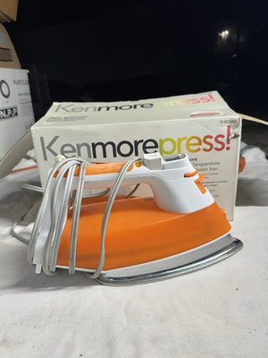#ad Kenmore Digital Temperature Control Steam Iron – With Box – Tested – Read $40.00