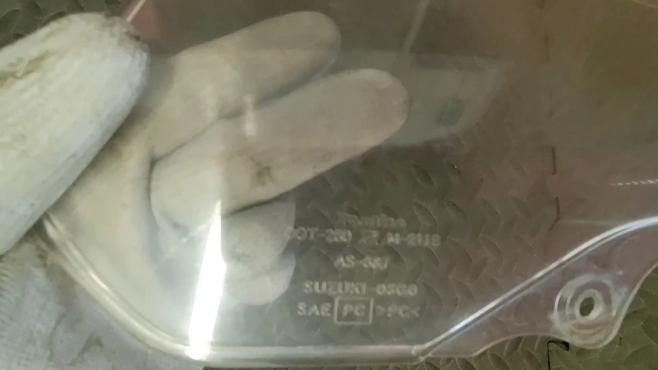 02-06 Suzuki Vstrom DL 1000 Windshield Wind Screen 94610-06G00 - Image 3 of 4