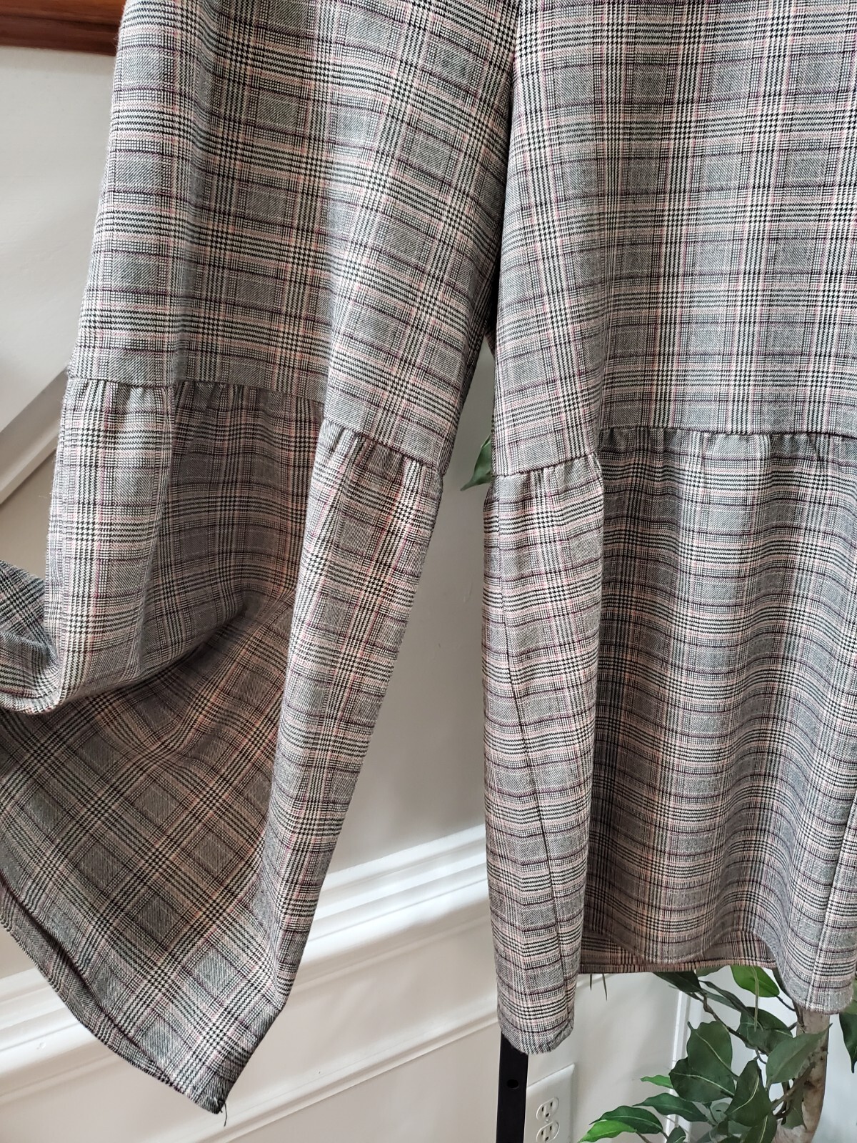 BCBG Generation Gray Plaid Polyester Elastic Wais… - image 5