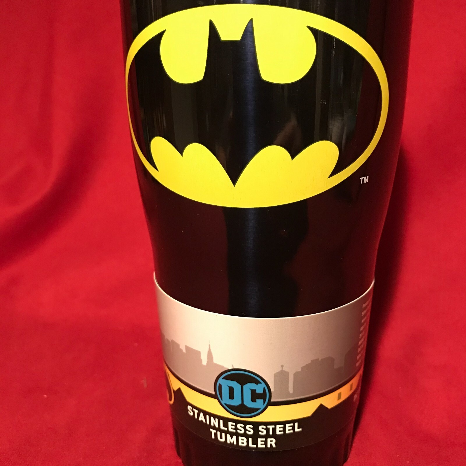 Descubrir 69+ imagen batman glitter tumbler Abzlocal.mx