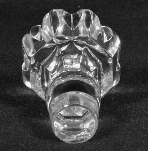 Waterford Decanter Millennium 5 Toast Designes (13 1/4" Tall) - Picture 8 of 9