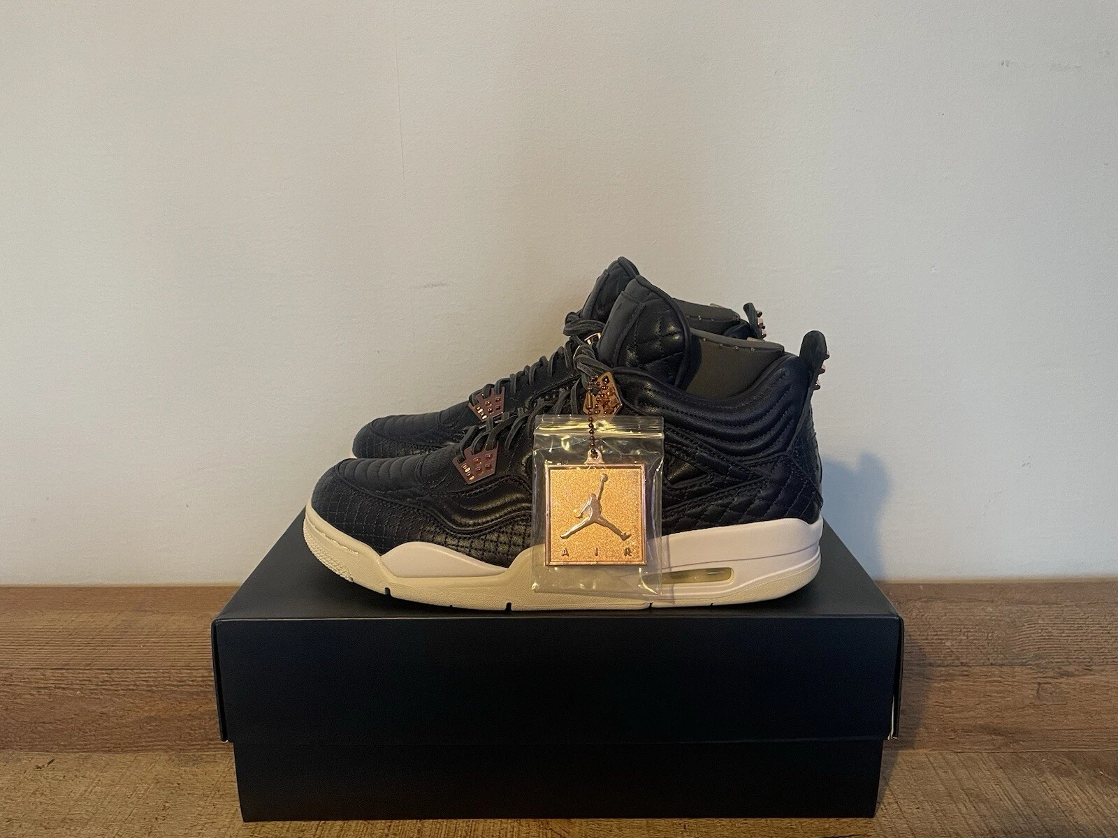 Jordan 4 Obsidian UK9 NUOVO CON SCATOLA