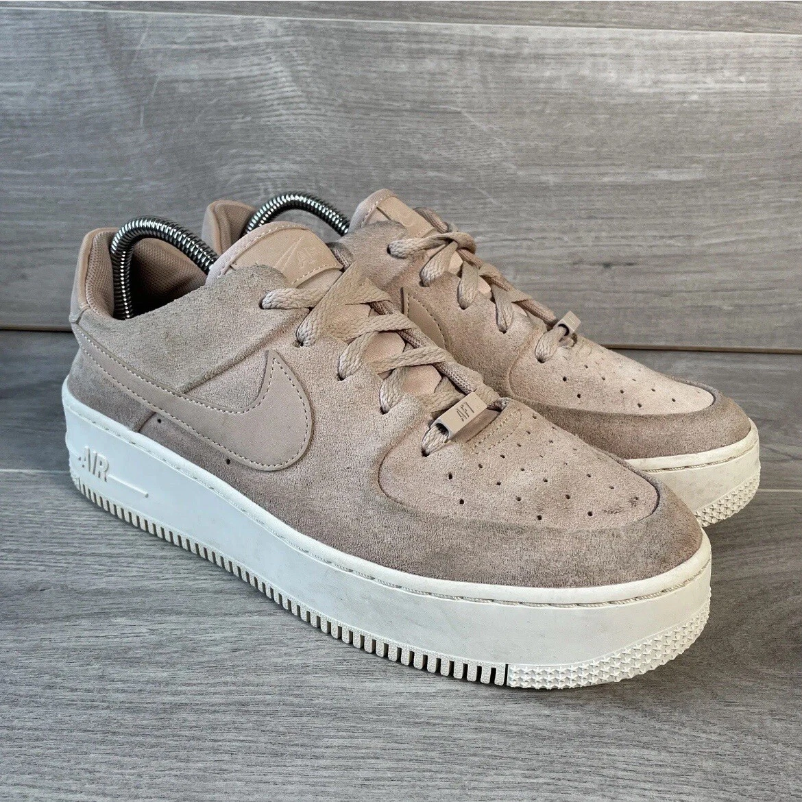 Nike air force sales 1 platform pink