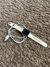 Apple Watch SE 44mm Starlight Aluminum Case with Starlight Sport Band