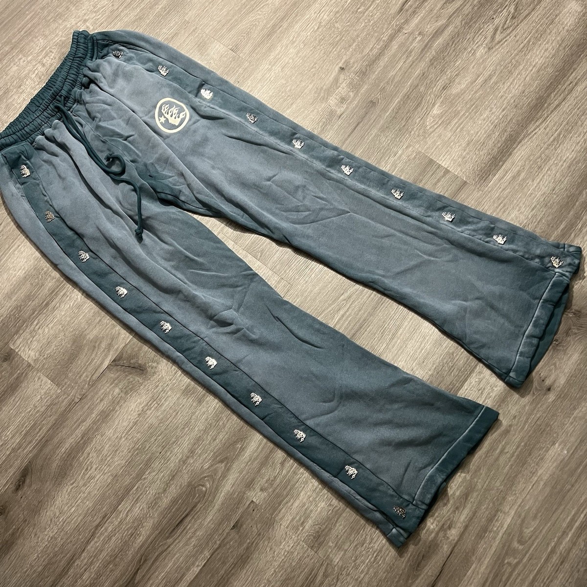 Hellstar Mirror Face Snap Sweatpants Size Medium Brand New | eBay