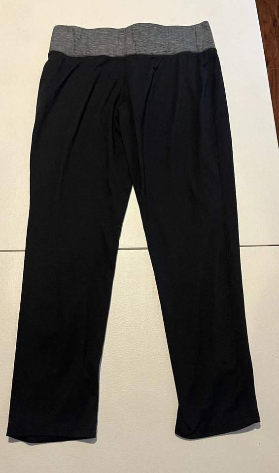 Leggings Fanatics NHL Pittsburgh Penguins para mujer con logotipo negro y dorado, talla L Foto 4 de 4