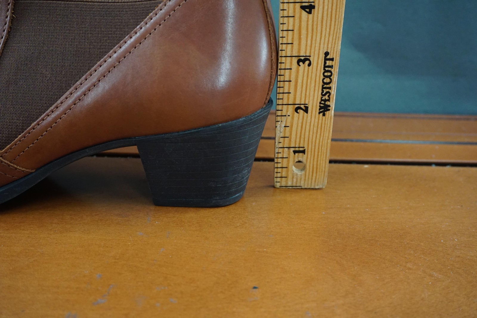 Munro Boots Womens 8.5 US Brown Leather Chelsea Ankle Booties Comfort