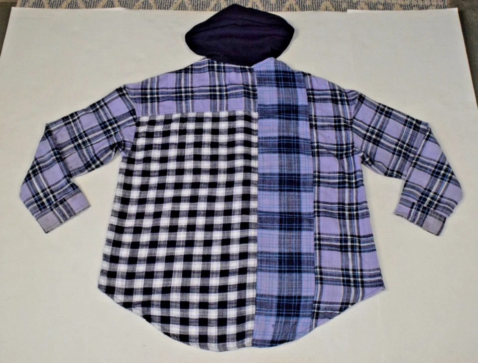 Camisa con Capucha de Franela Adolescente Justice Talla XL Plus 16/18 Botón de Retazos de Lavanda Foto 2 de 4