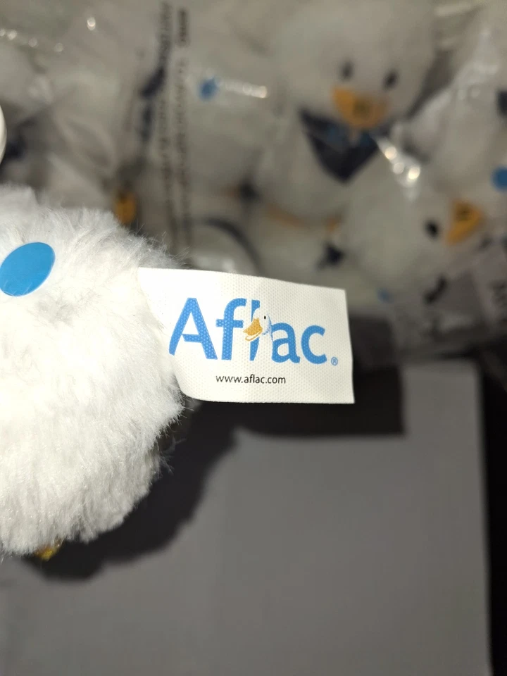 全新 Aflac Baby Duck 毛绒钥匙扣 背包 夹子(带声音) — 第 3/3 张图片
