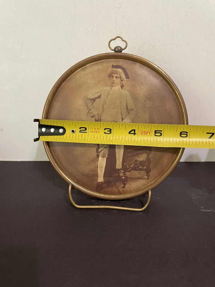 Antique Columbia Medallion Studios Chicago 1800’s Tin Photo & Frame Young Boy - Image 4 of 4