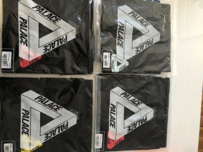 PALACE SKATEBOARDS TRI TO HELP T SHIRT SIZE S SMALL BLACK