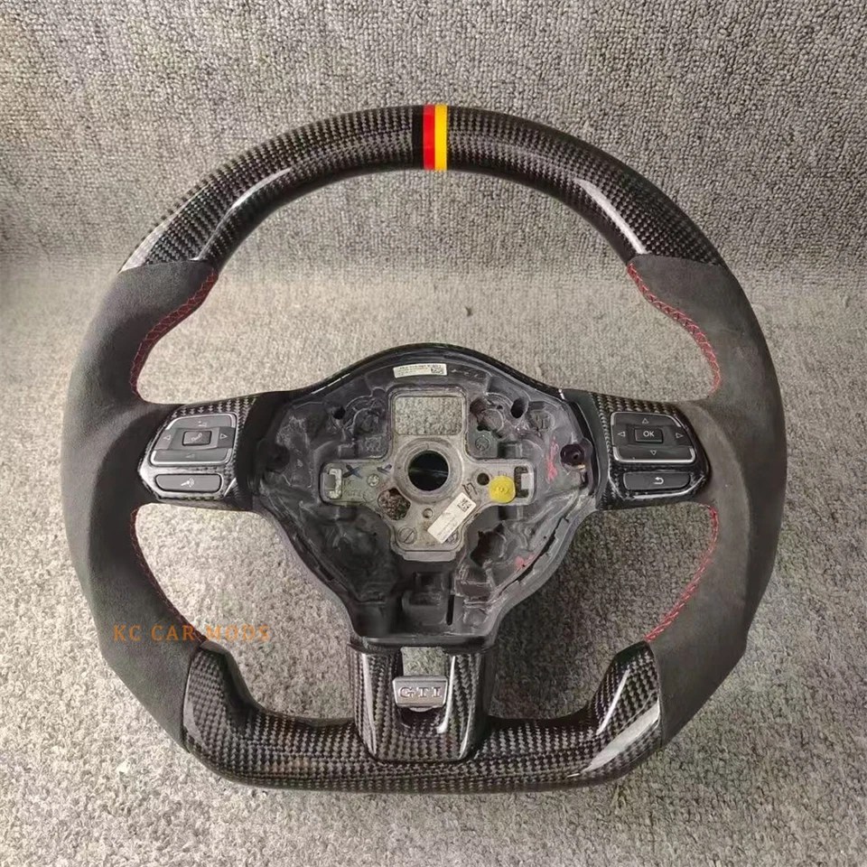 Volante Alcantara de fibra de carbono personalizado Volkswagen Golf 2008-2012 GTI Foto 4 de 4