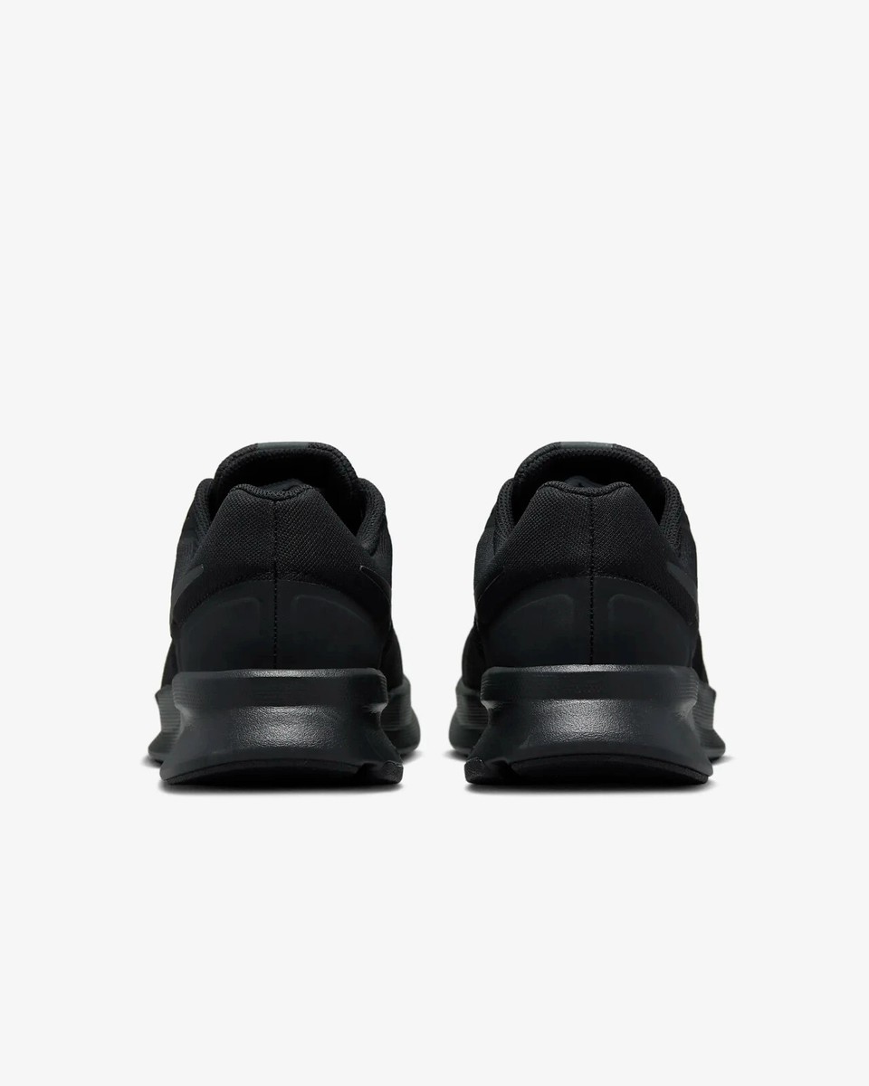 nike run swift all black
