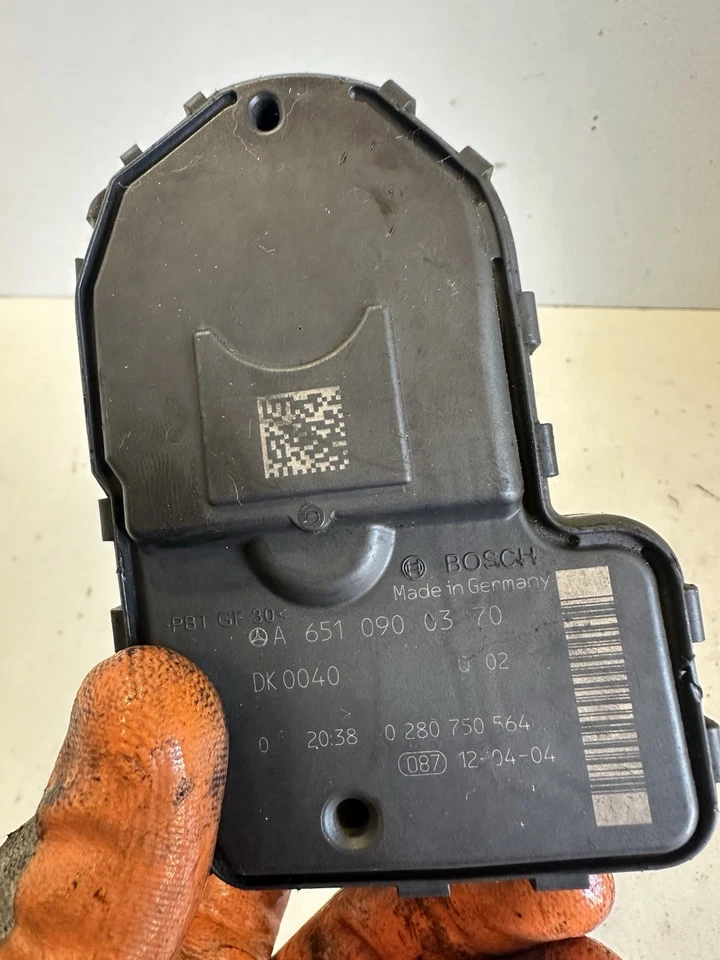 Jeep Compass Throttle Body a6510900307 Genuine 2.2 Crd 2011 - Image 2 of 2