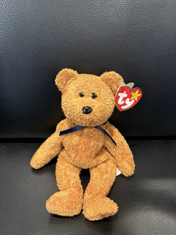 Ty Beanie Babies Fuzz Bear Brown Plush w/ Blue Ribbon, 1998, Ages 3+ (3-4)