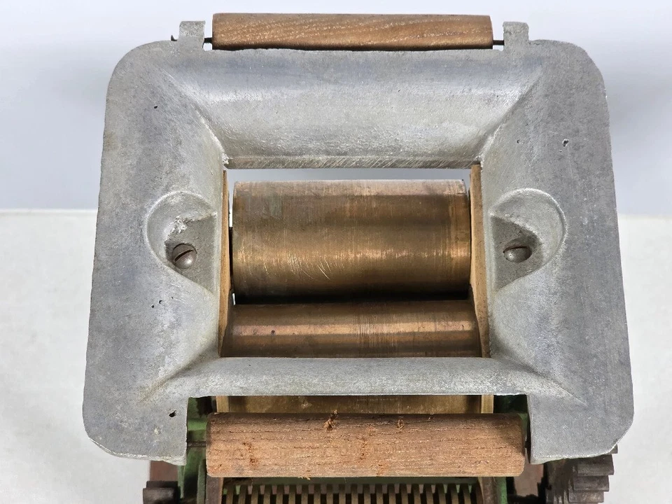 Ono Type 1 Noodle Making Machine Model 1 Double-edged Maker - Image 4 of 4