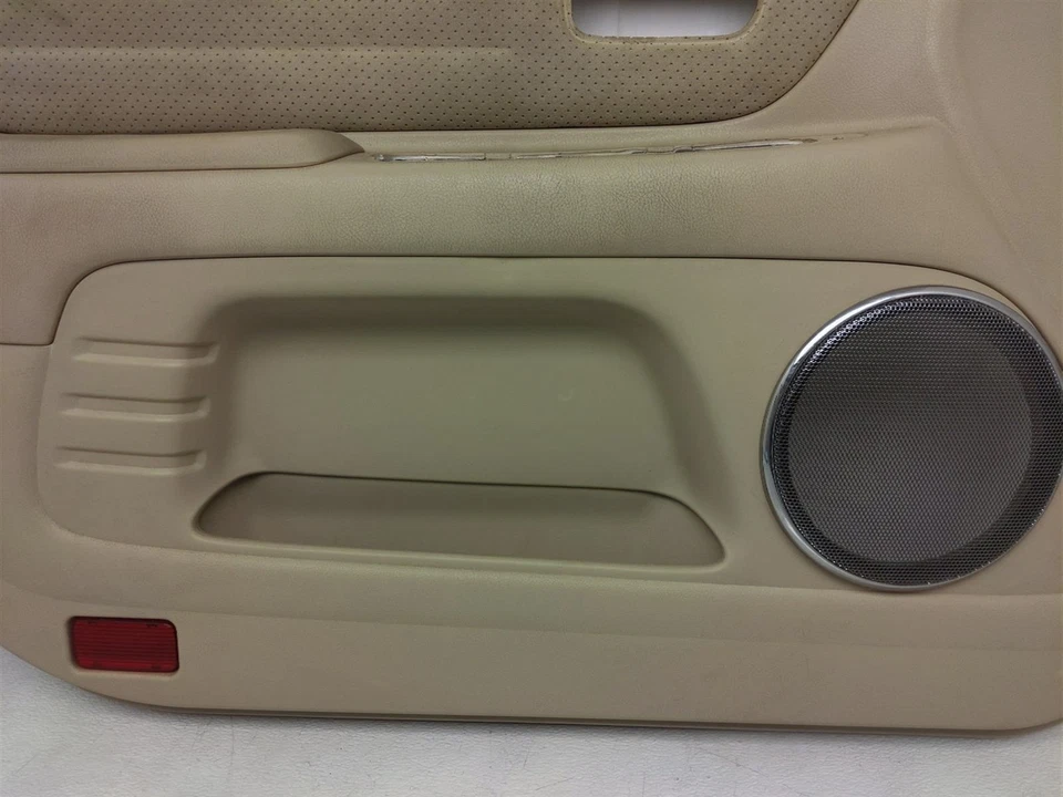 Panel de puerta interior delantera izquierda Lexus Is300 2002 4 puertas 67620-53120-A0 marfil Foto 2 de 4