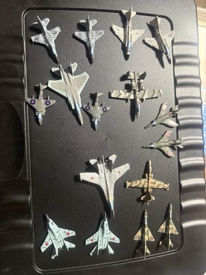 ￼1/300 Jet Fighter Age You Get F4,F16,A-10,F15,MiG 21 And A Lot More
