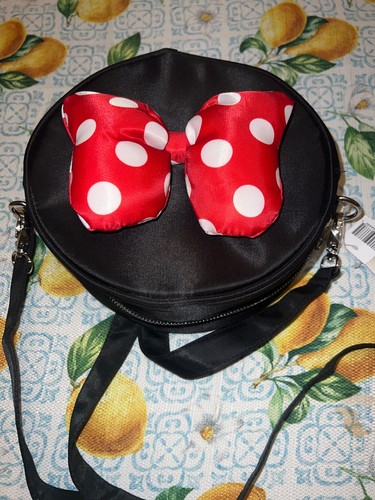 Cartera Bandolera Minnie Mouse Parques Disney Negra Brillante Roja Lazo Ajustable Redonda - Imagen 2 de 10