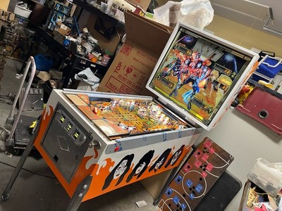 CUSTOM Restored Kiss Pinball Machine PLAYS REAL KISS MUSIC! FREE SHIPPING