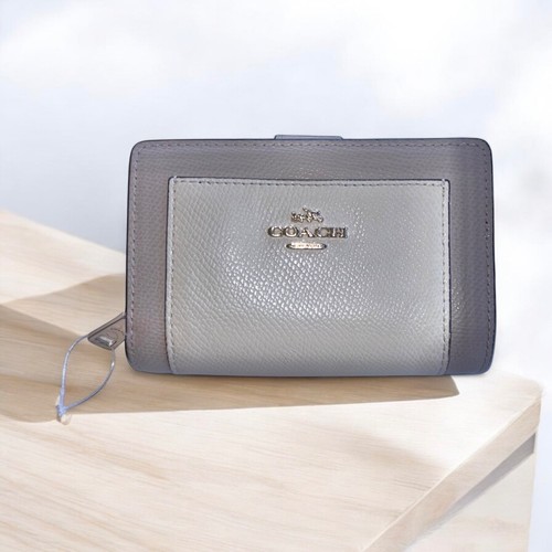 Cartera Coach Mediana Doble Tarjeta Monedero Bloque de Color Granulado Cuero Gris Marfil - Imagen 8 de 8