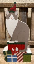 Christmas Cat Wood Decor, Gray  White Cat Wearing A Christmas Hat  Presents