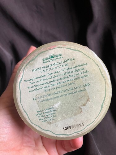 Bath and body works vintage juniper breeze candle - old logo, old stock - HTF - Picture 7 of 7