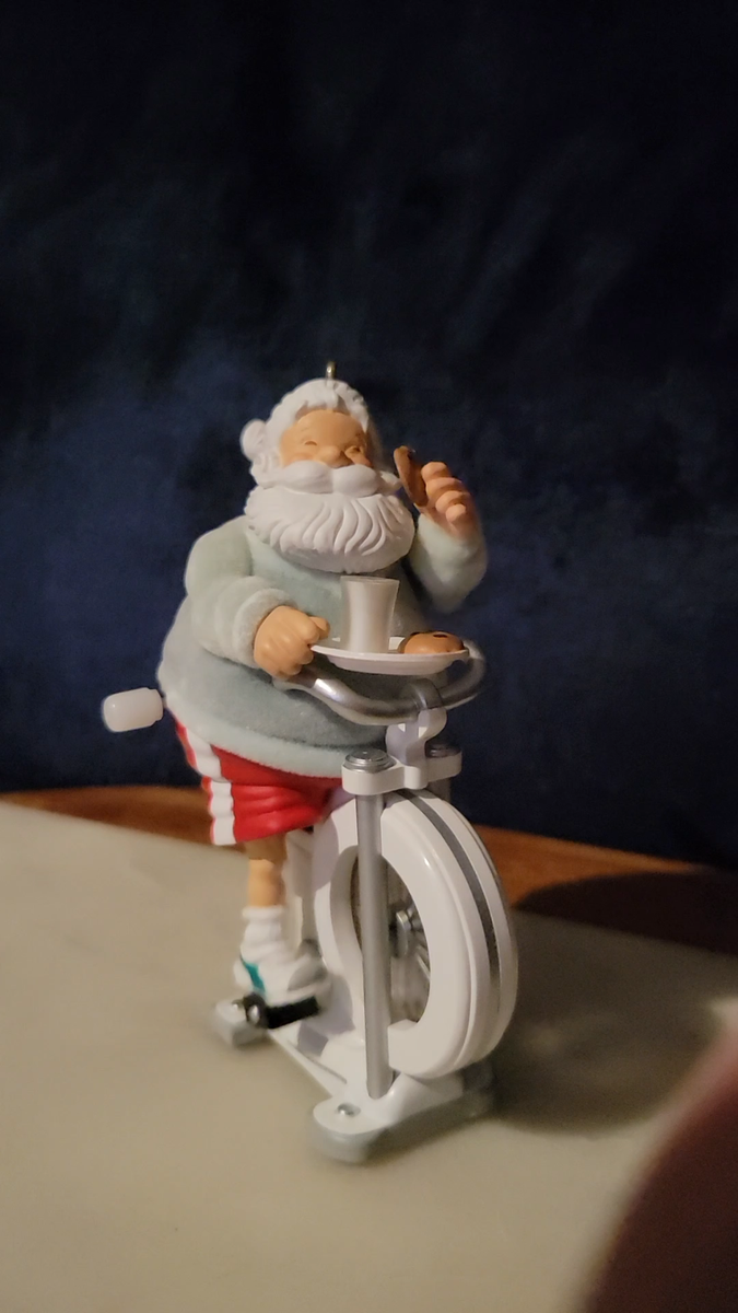 Hallmark Keepsake Ornament 2003 Snackerize Rare And HTF Christmas
