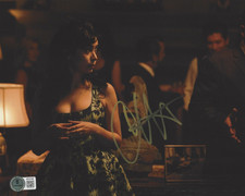 CRISTIN MILIOTI SIGNED 'THE PENGUIN' SOFIA FALCONE 8x10 PHOTO BECKETT BAS COA