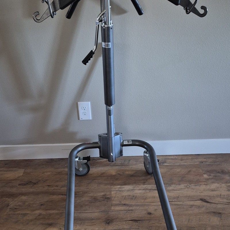 Hoyer Manual Patient Lift w/ Two Slings