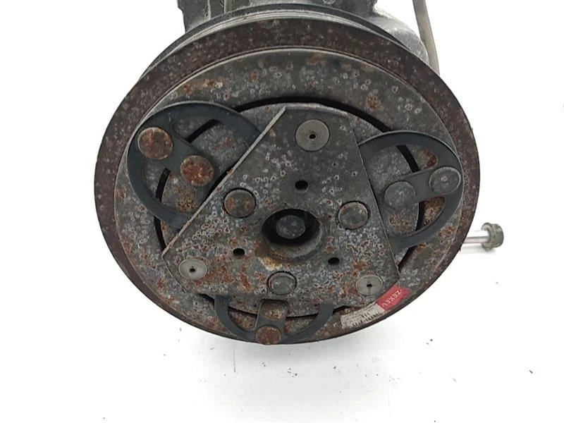 AUDI Cabriolet 8G Air Conditioning Compressor Fits 1994 1995 1996 1997 1998 - Image 3 of 4